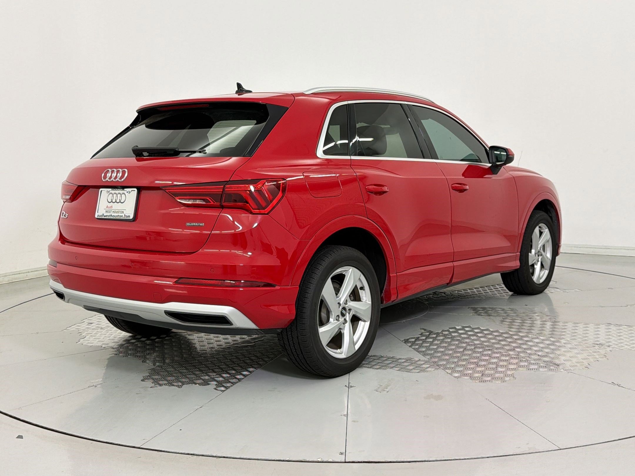 Used 2022 Audi Q3 2.0T Premium image 9