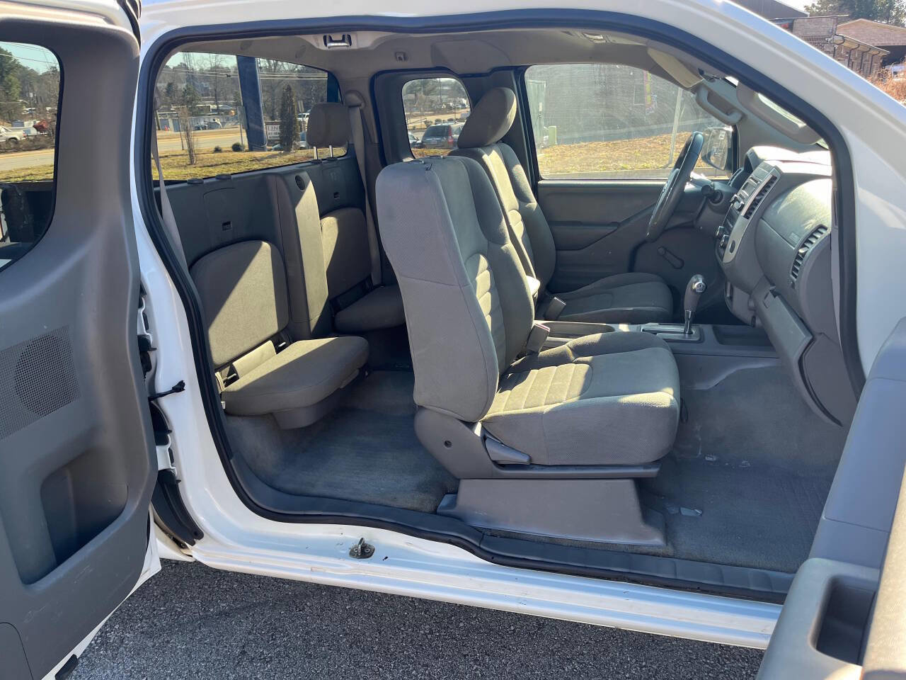 Used 2016 Nissan Frontier S RWD image 14