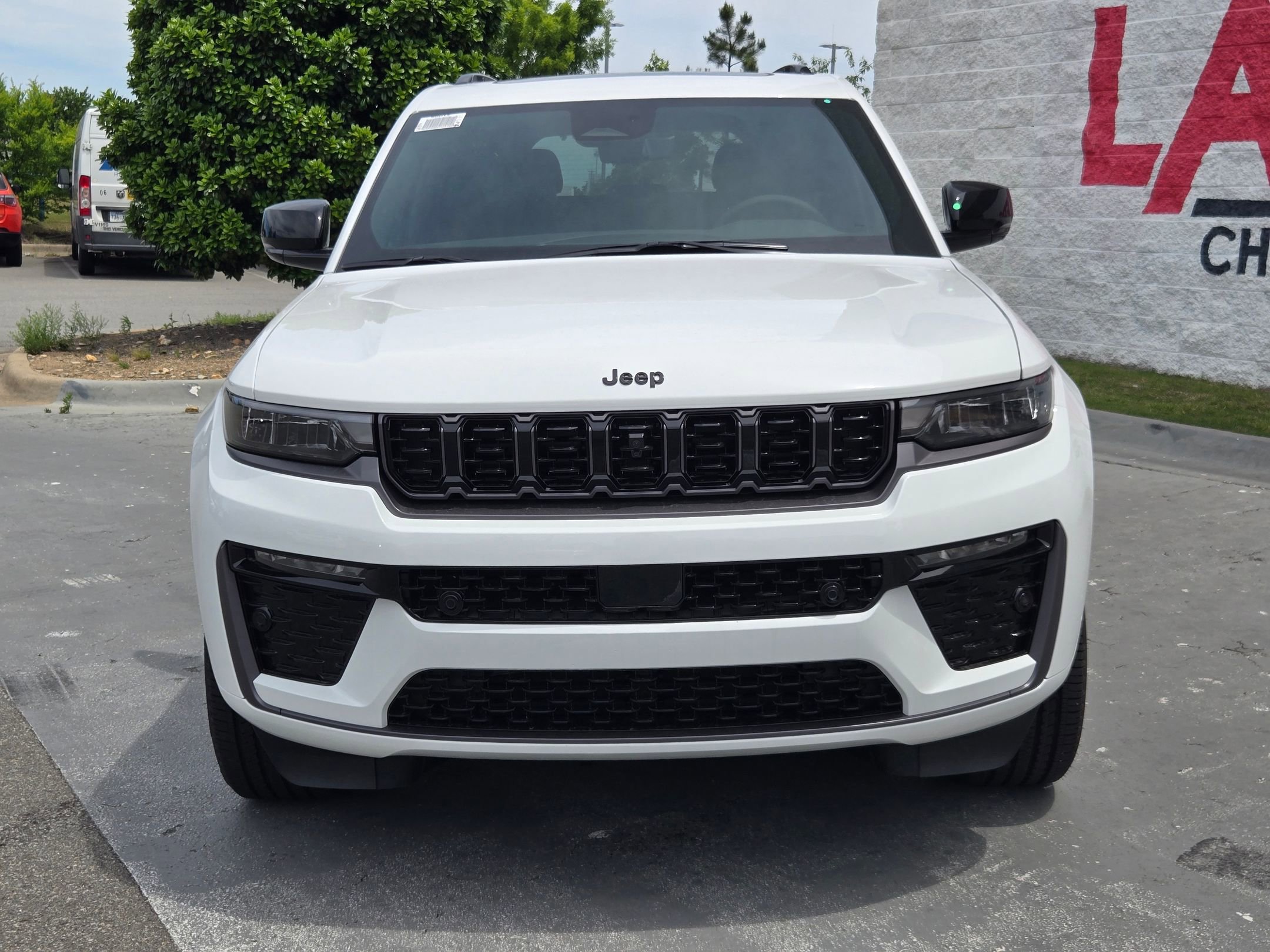 New 2026 Jeep Grand Cherokee Limited AWD/4WD image 2