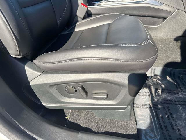 Used 2023 Ford Explorer XLT w/ Equipment Group 202A image 15