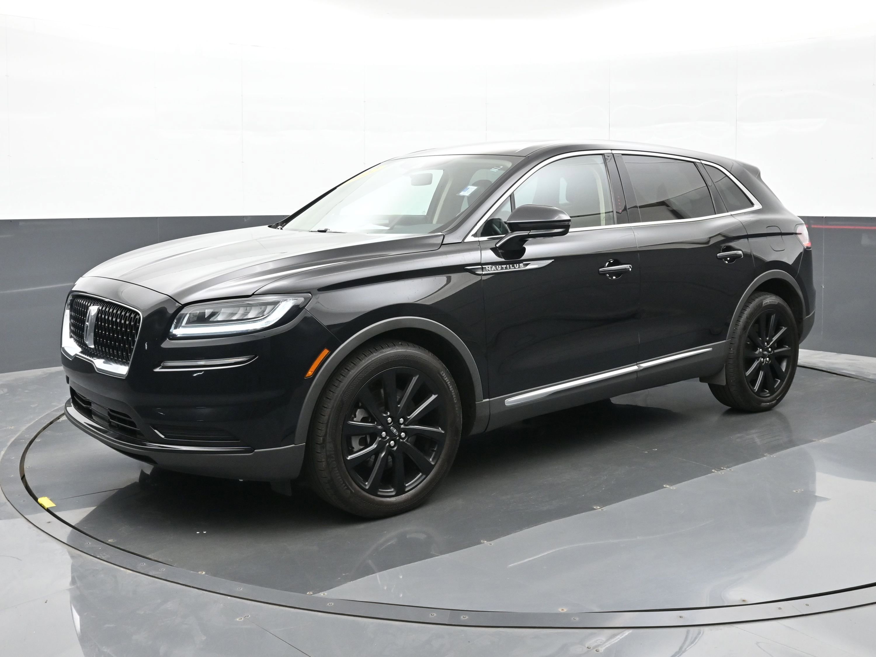 Used 2022 Lincoln Nautilus Reserve w/ Monochromatic Package AWD/4WD image 8