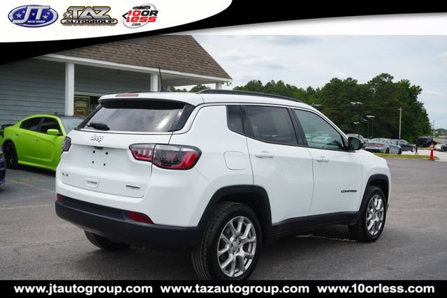 Used 2022 Jeep Compass Latitude AWD/4WD image 3