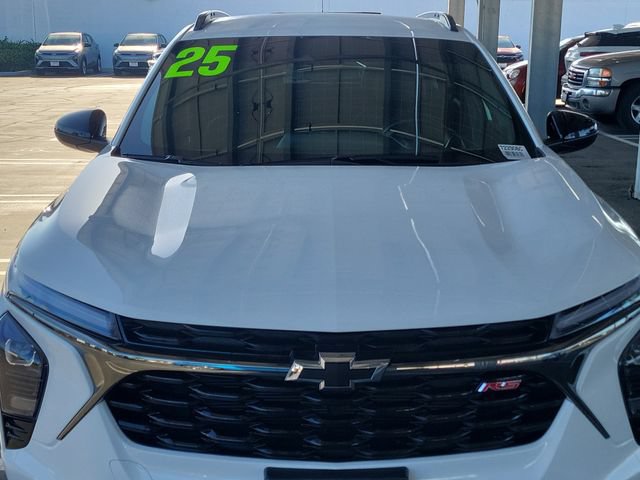 Used 2025 Chevrolet Trax RS FWD image 29