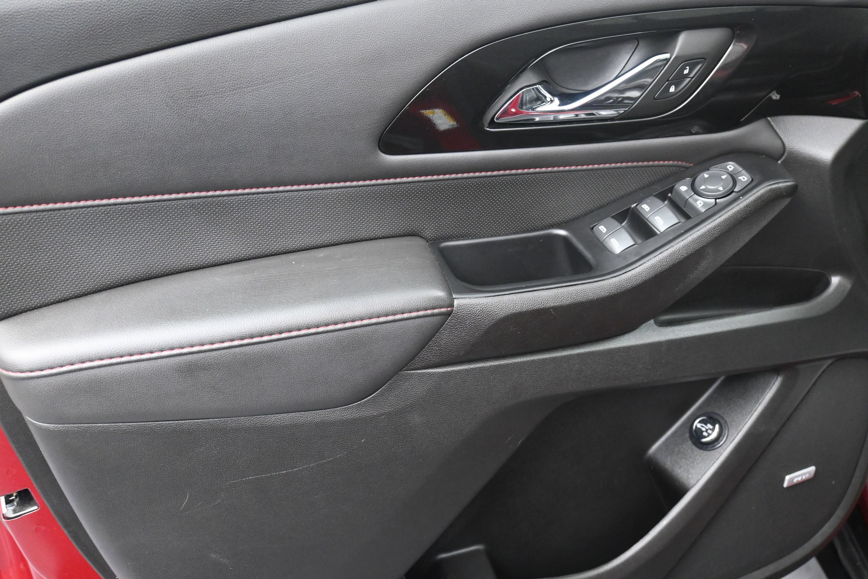 Used 2023 Chevrolet Traverse RS w/ LPO, Floor Liner Package AWD/4WD image 12