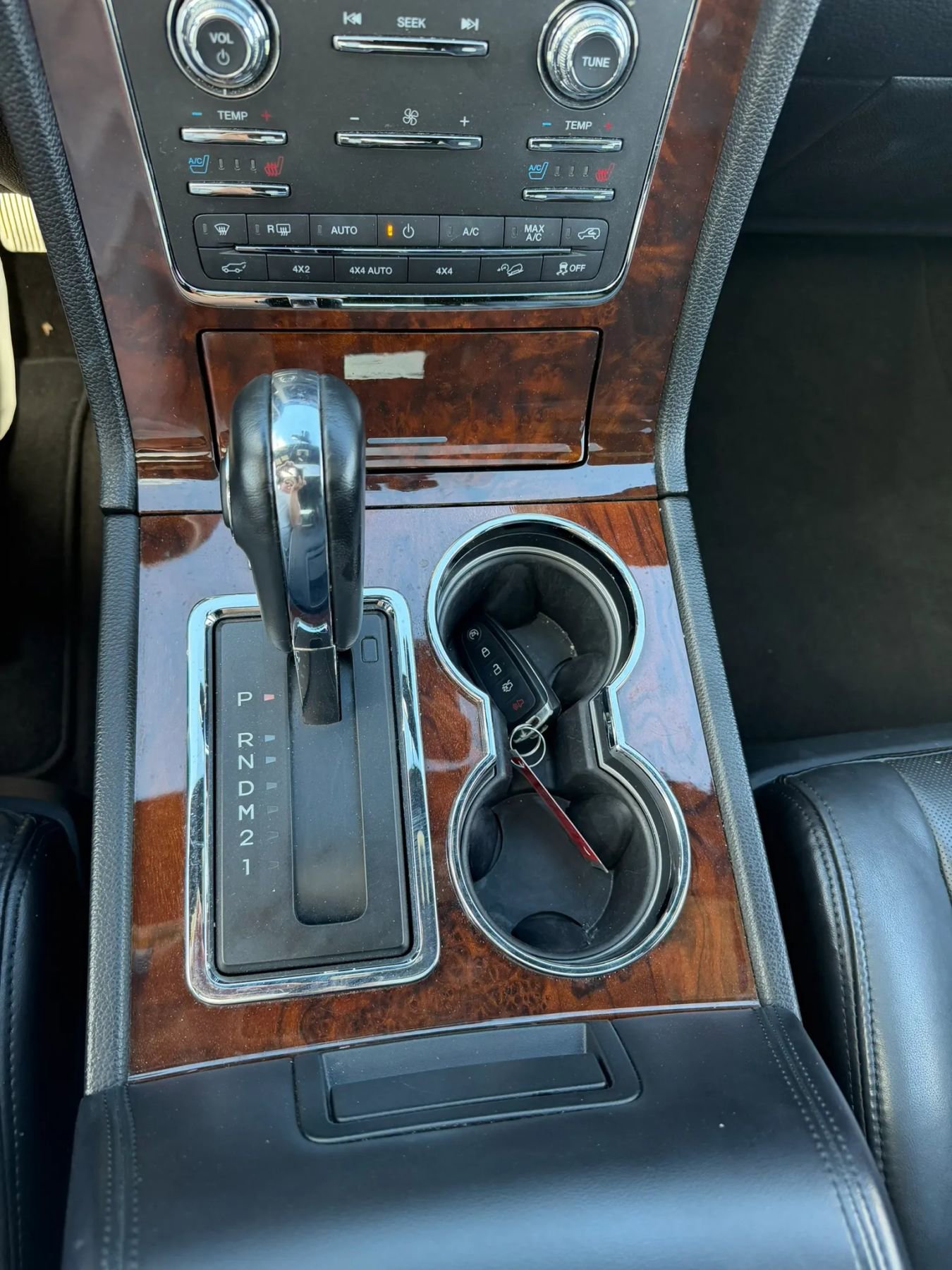 Used 2015 Lincoln Navigator L 4WD image 18