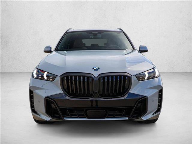 New 2026 BMW X5 xDrive50e w/ M Sport Package AWD/4WD image 2