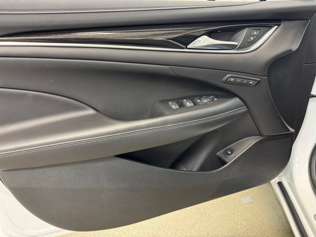 Used 2019 Buick LaCrosse Essence image 8