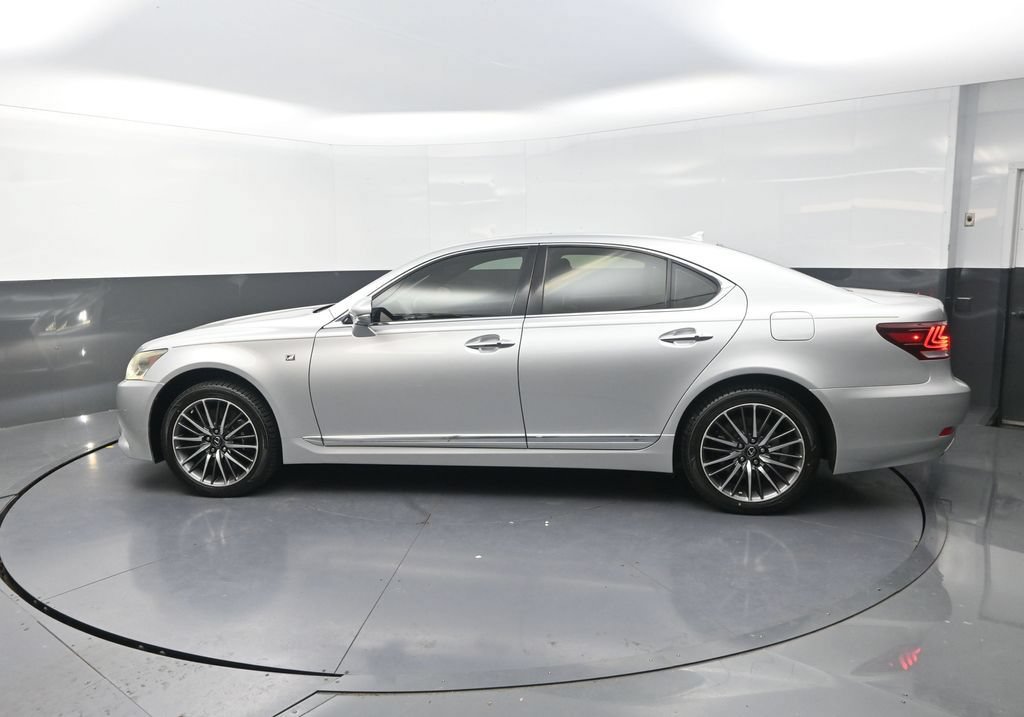 Used 2013 Lexus LS 460 AWD w/ F-Sport Pkg image 6