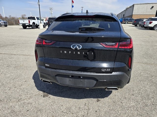 Used 2023 INFINITI QX55 Essential w/ Accent Package image 4