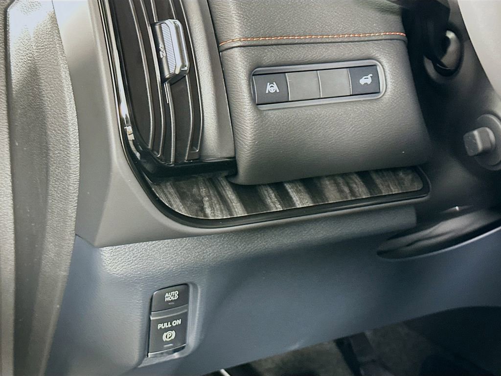 New 2025 Nissan Armada PRO-4X w/ Pro-4X Premium Package image 15