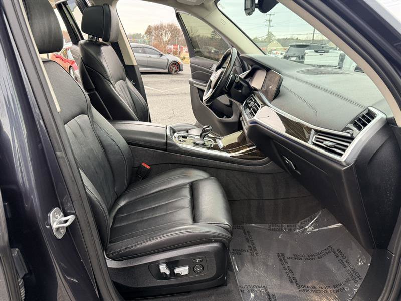 Used 2020 BMW X7 xDrive40i w/ Parking Assistance Package image 11