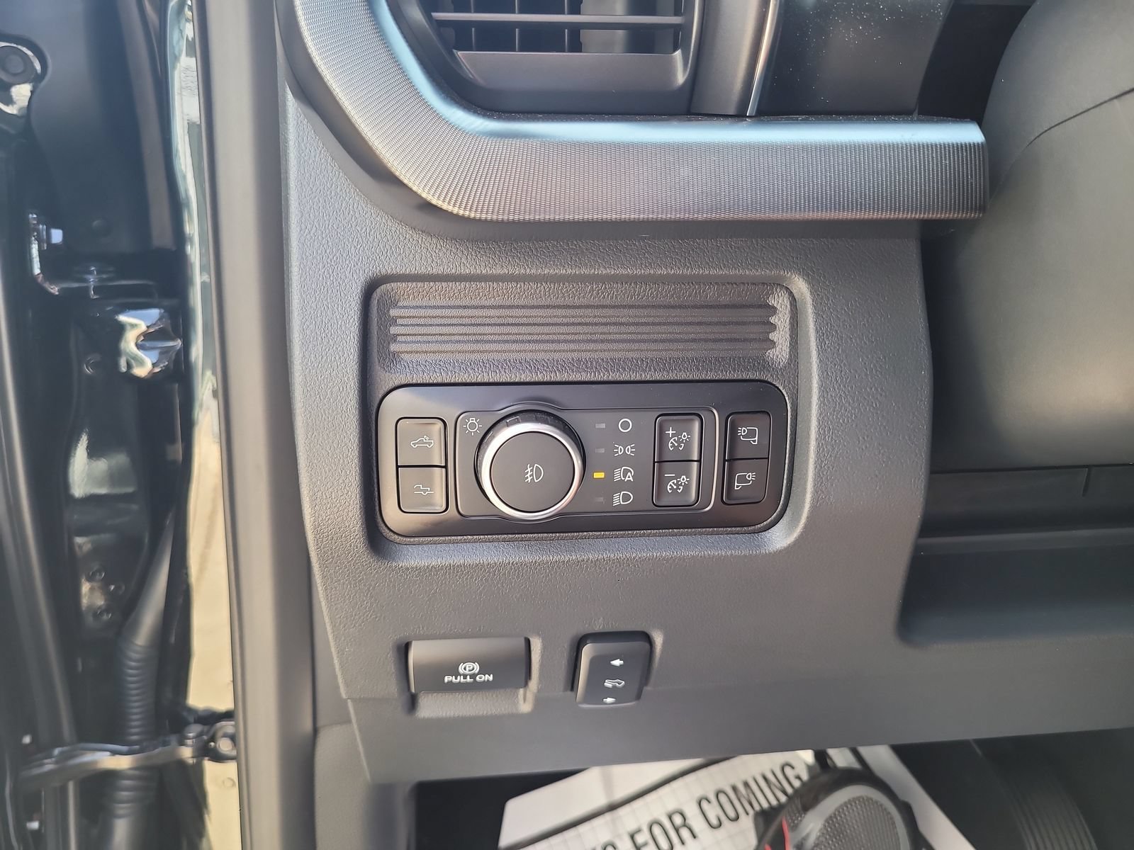 Used 2026 Ford F250 Platinum w/ Tremor Off-Road Package AWD/4WD image 17
