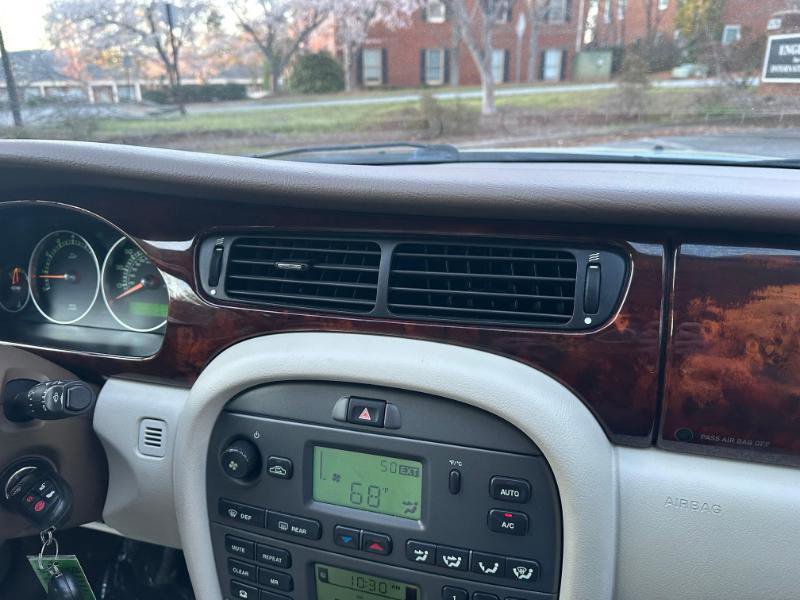 Used 2007 Jaguar X-TYPE 3.0 image 38