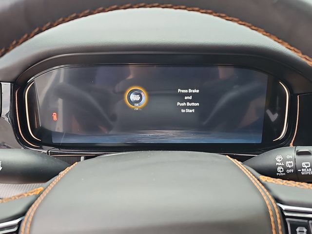 Used 2025 Jeep Grand Wagoneer Series III w/ Rear Seat Video Group 1 AWD/4WD image 12