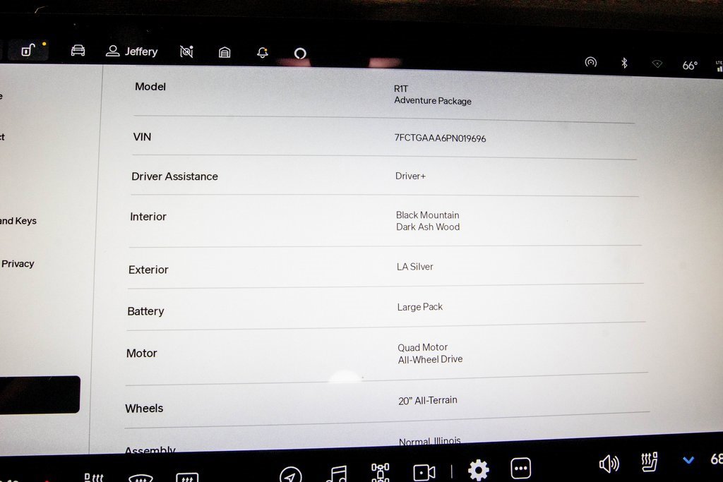 Used 2023 Rivian R1T Adventure image 22