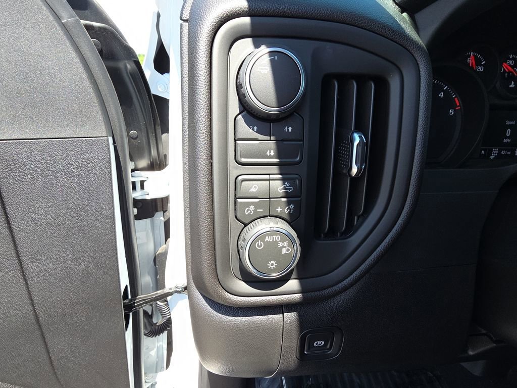 New 2026 Chevrolet Silverado 2500 Custom w/ Custom Value Package AWD/4WD image 20