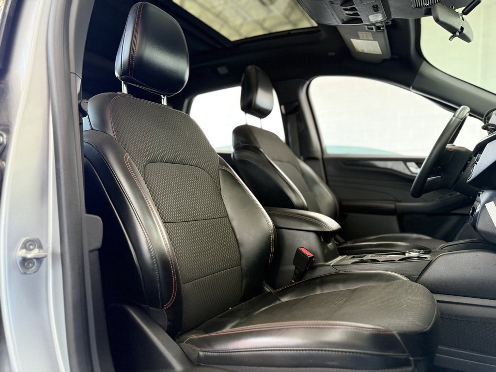 Used 2023 Ford Escape ST-Line Select w/ Tech Pack #2 image 29