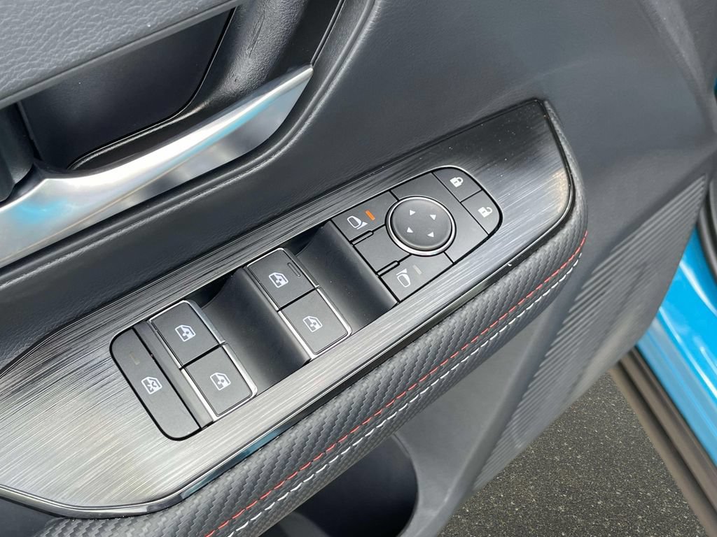 New 2026 Nissan Kicks SR w/ SR Premium Package FWD image 19