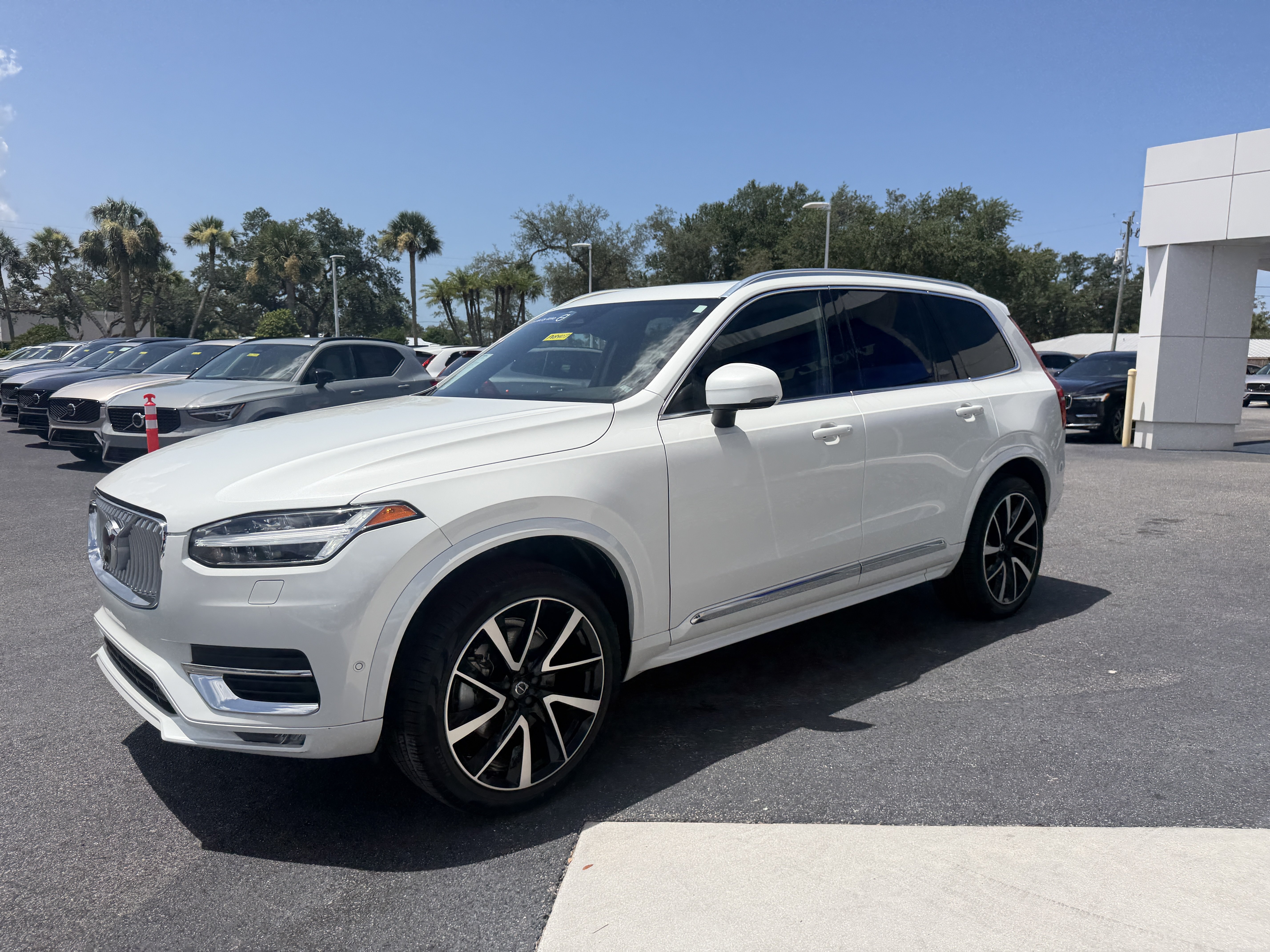 Certified 2023 Volvo XC90 B5 Plus w/ Protection Package Premier AWD/4WD image 7