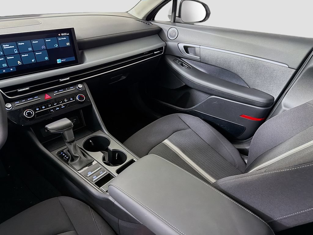 Used 2025 Hyundai Sonata SE FWD image 24