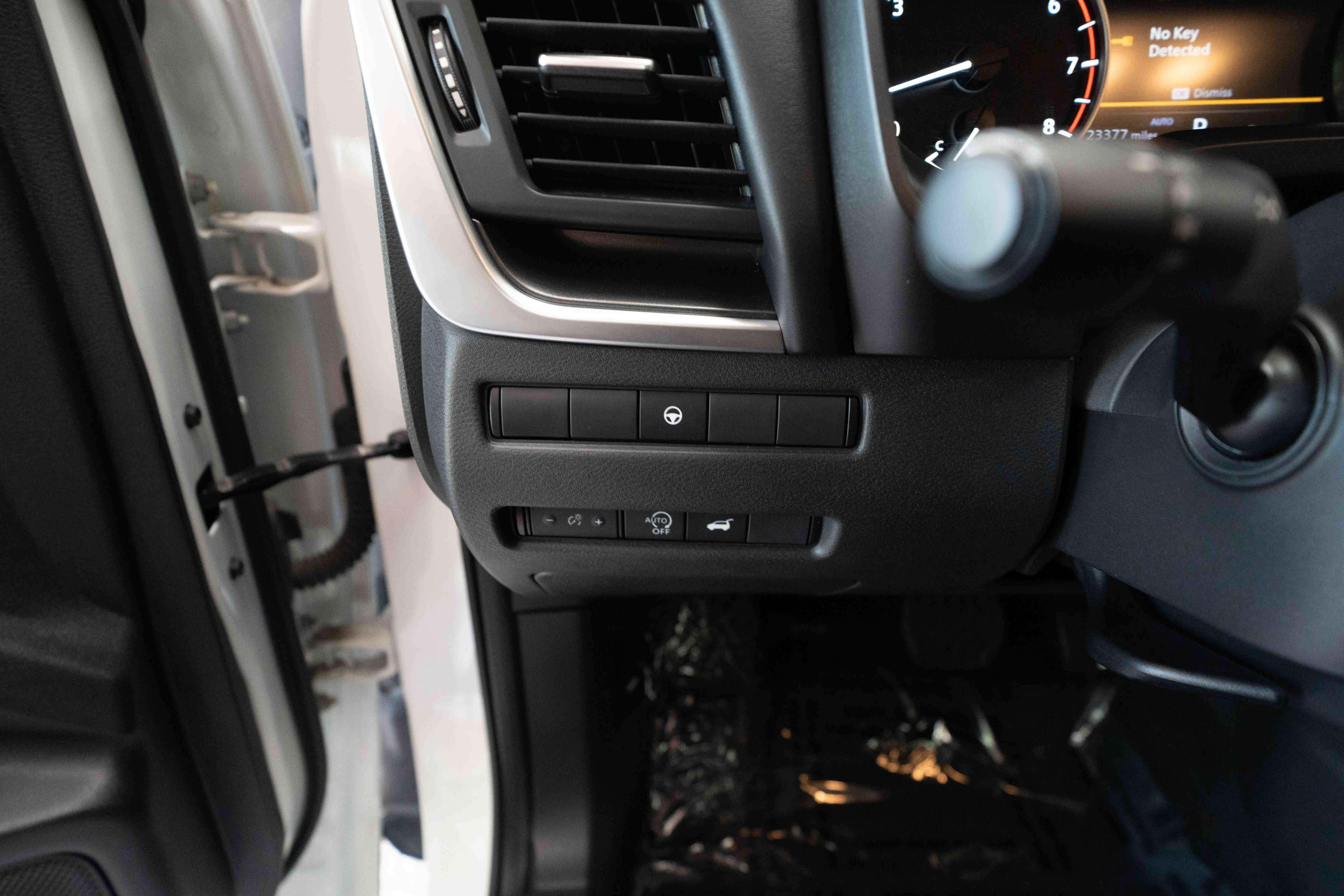 Used 2023 Nissan Rogue SV w/ SV Premium B Package AWD/4WD image 11