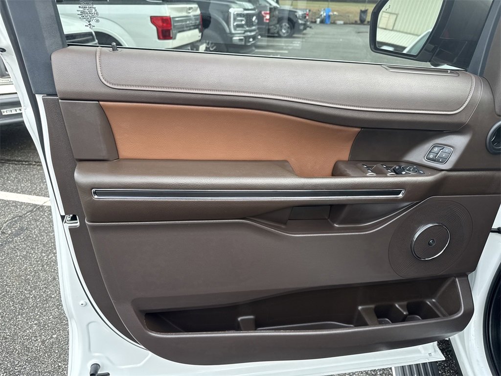 Used 2022 Ford Expedition King Ranch image 10