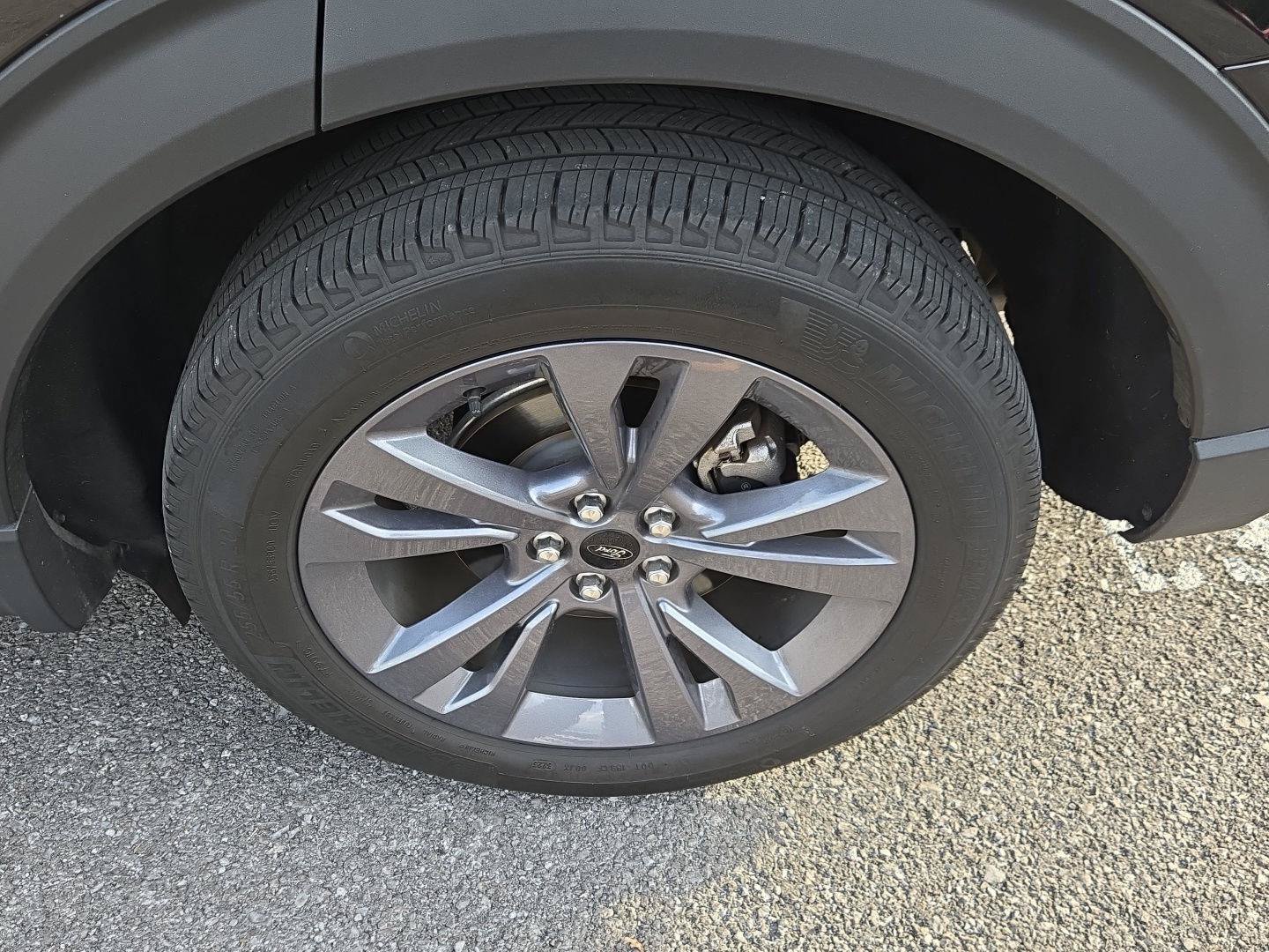 Used 2023 Ford Explorer XLT w/ Equipment Group 202A AWD/4WD image 11