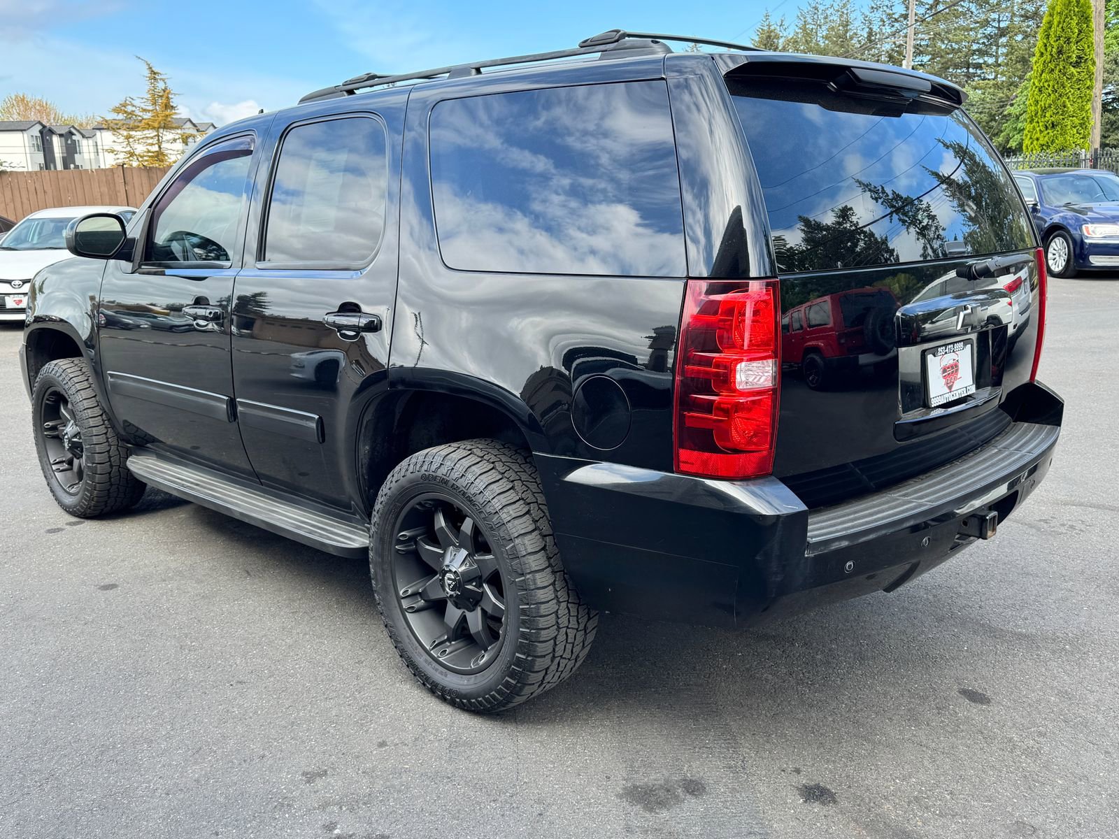 Used 2013 Chevrolet Tahoe LT w/ Luxury Package AWD/4WD image 5