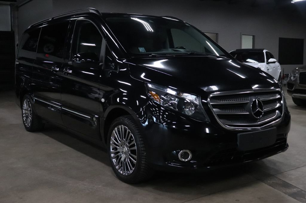 Used 2018 Mercedes-Benz Metris Passenger image 7