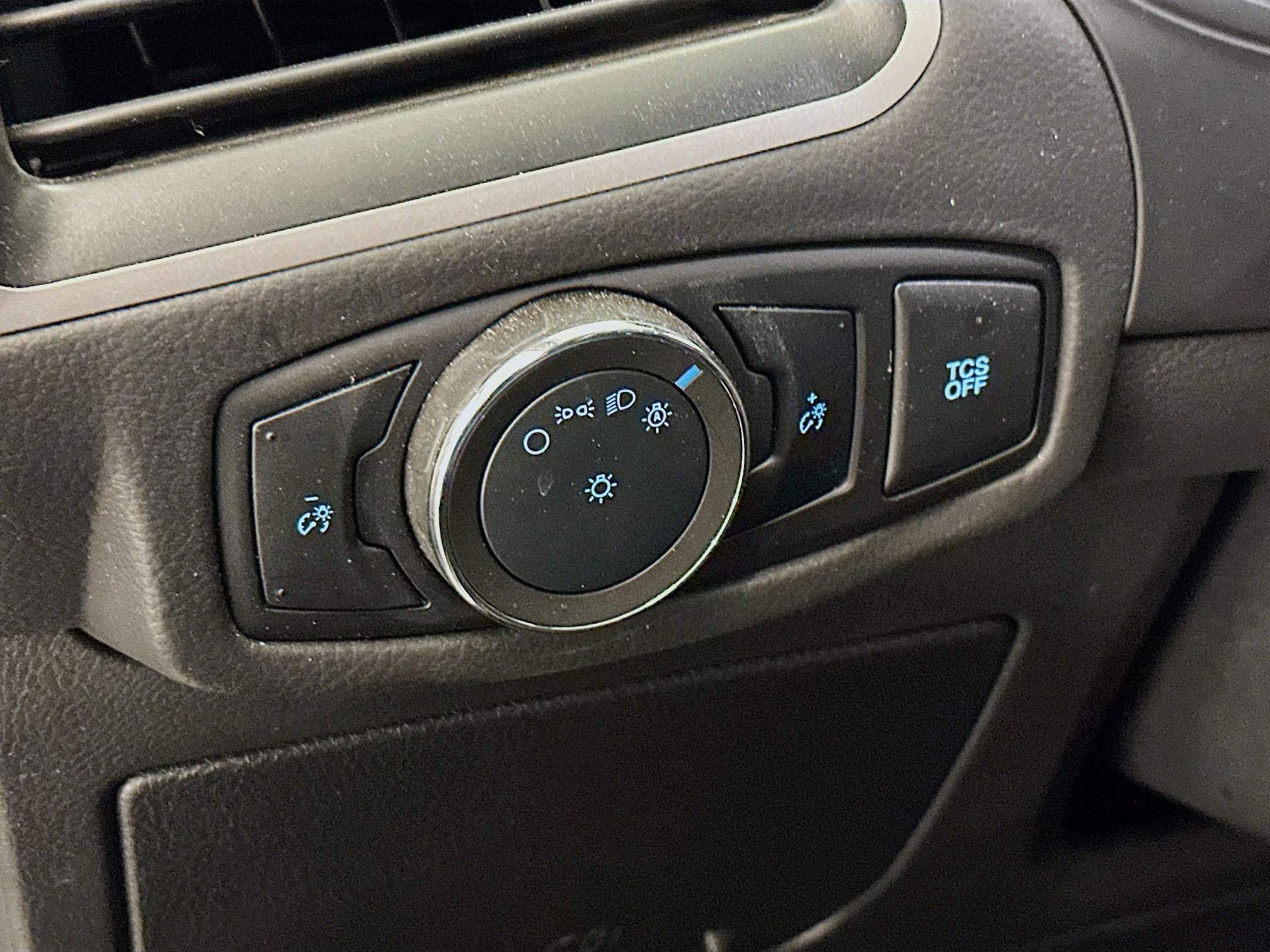 Used 2024 Ford Edge SEL image 17