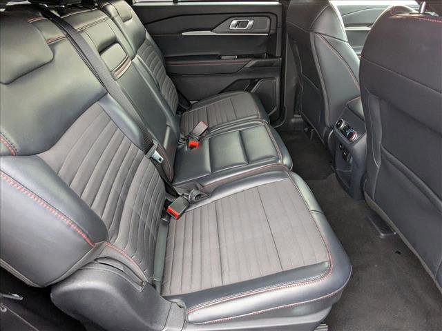 Certified 2025 Ford Explorer ST-Line w/ ST-Line Street Pack image 19