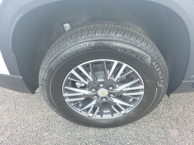 New 2026 Chevrolet Traverse LT image 8