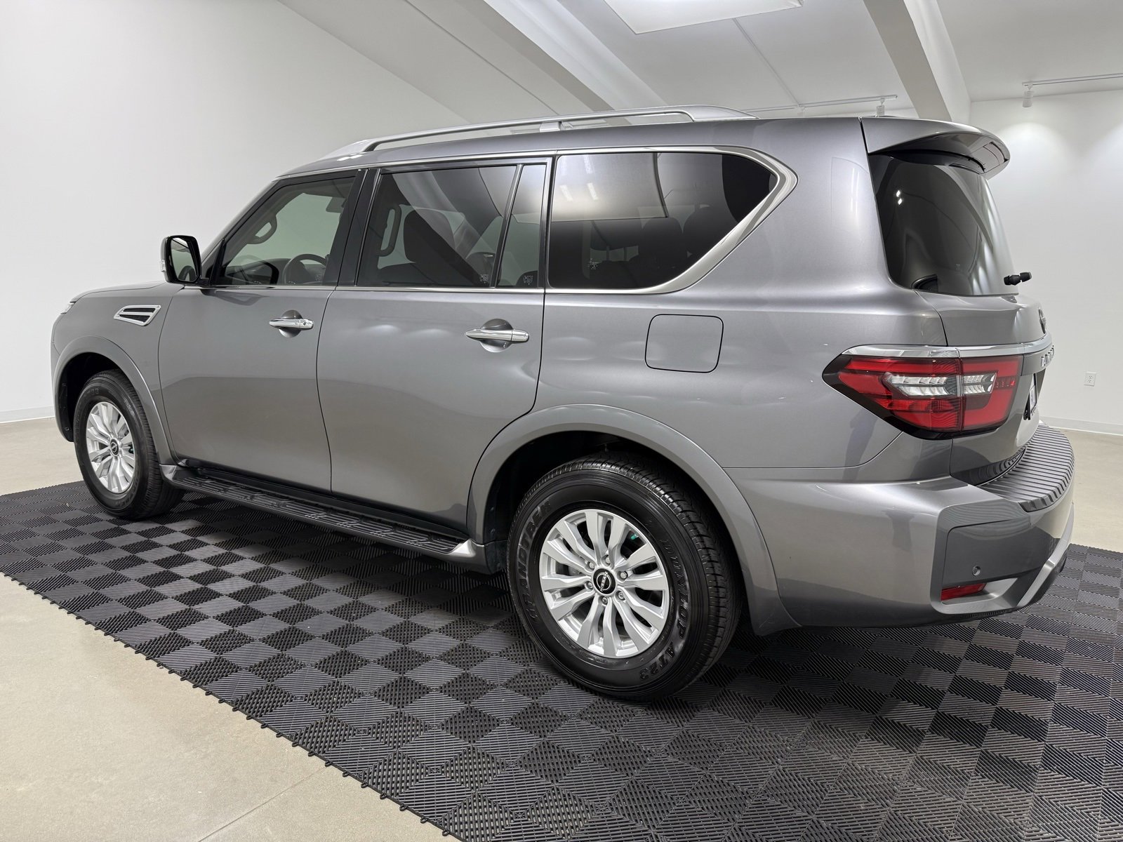 Used 2024 Nissan Armada SV w/ Cargo Package image 5