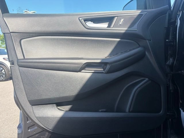 Used 2024 Ford Edge SE AWD/4WD image 10