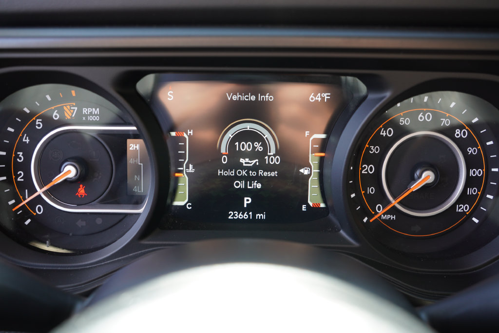 Certified 2026 Jeep Gladiator Mojave AWD/4WD image 31