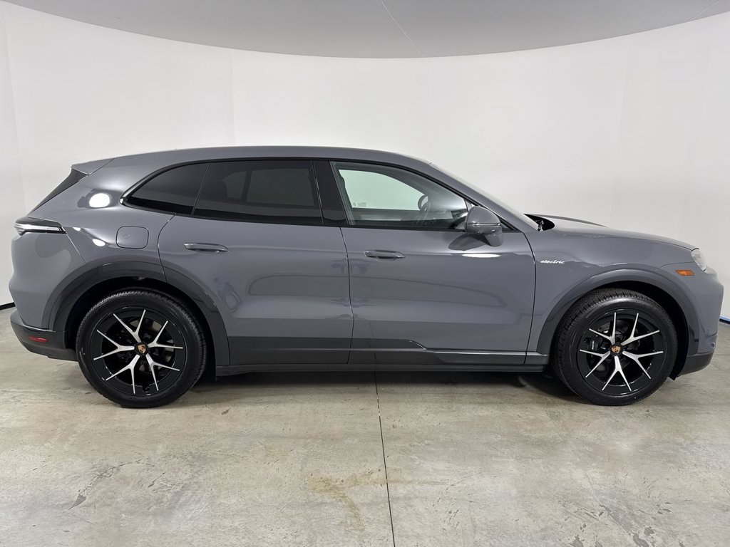 New 2026 Porsche Cayenne Electric AWD/4WD image 8