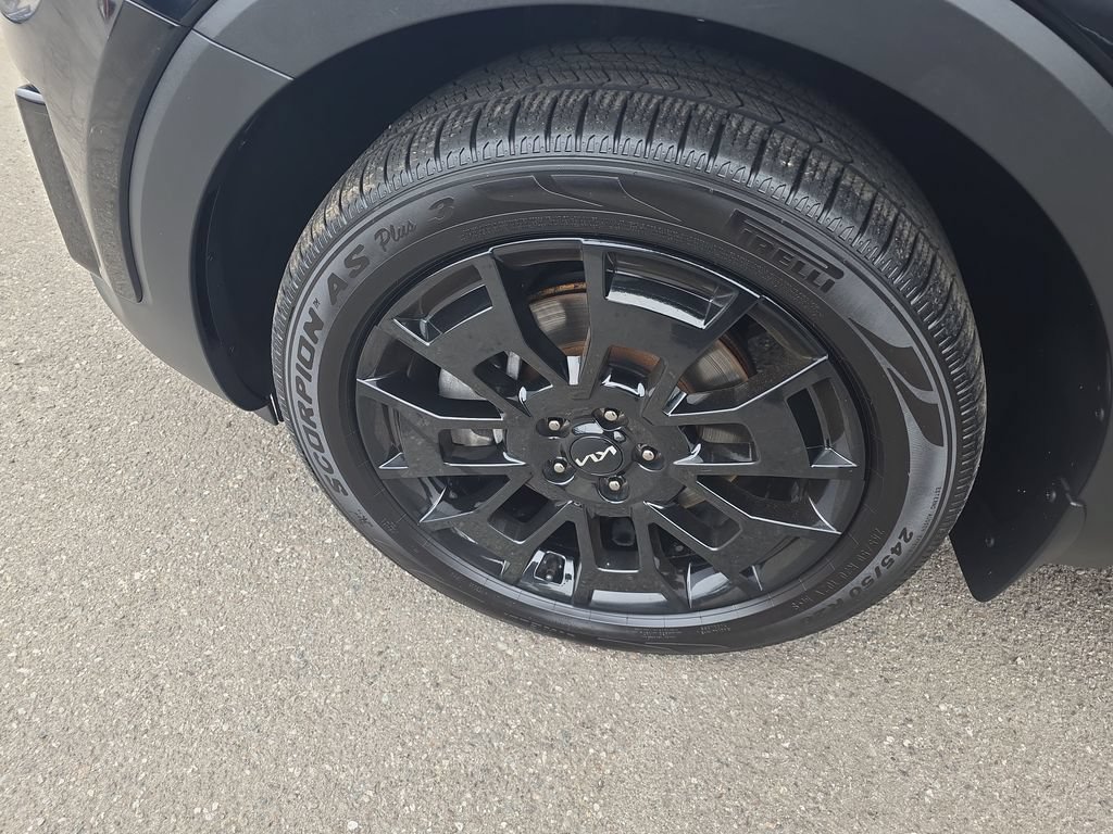 Used 2022 Kia Telluride SX w/ Nightfall Edition Package AWD/4WD image 26