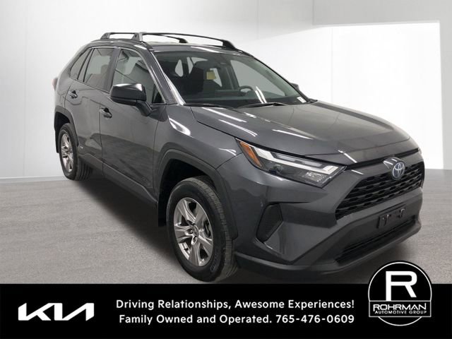 Used 2024 Toyota RAV4 LE image 9
