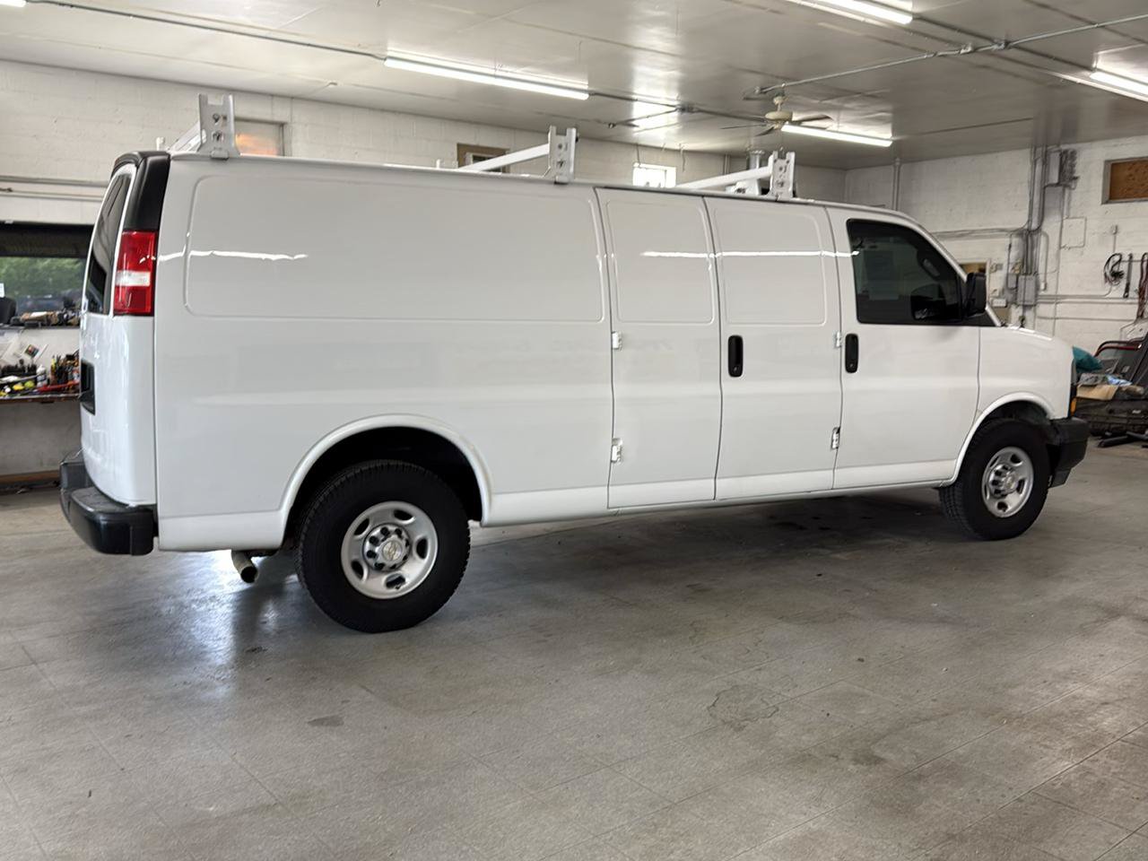 Used 2021 Chevrolet Express 2500 Extended w/ Driver Convenience Package RWD image 4
