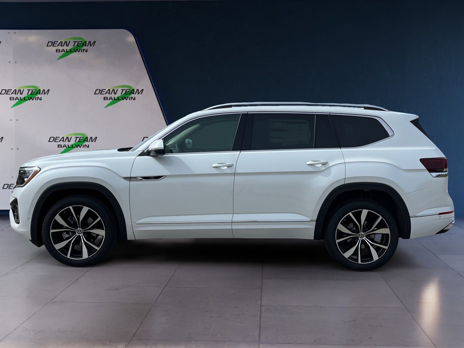 New 2026 Volkswagen Atlas SEL Premium R-Line AWD/4WD image 4
