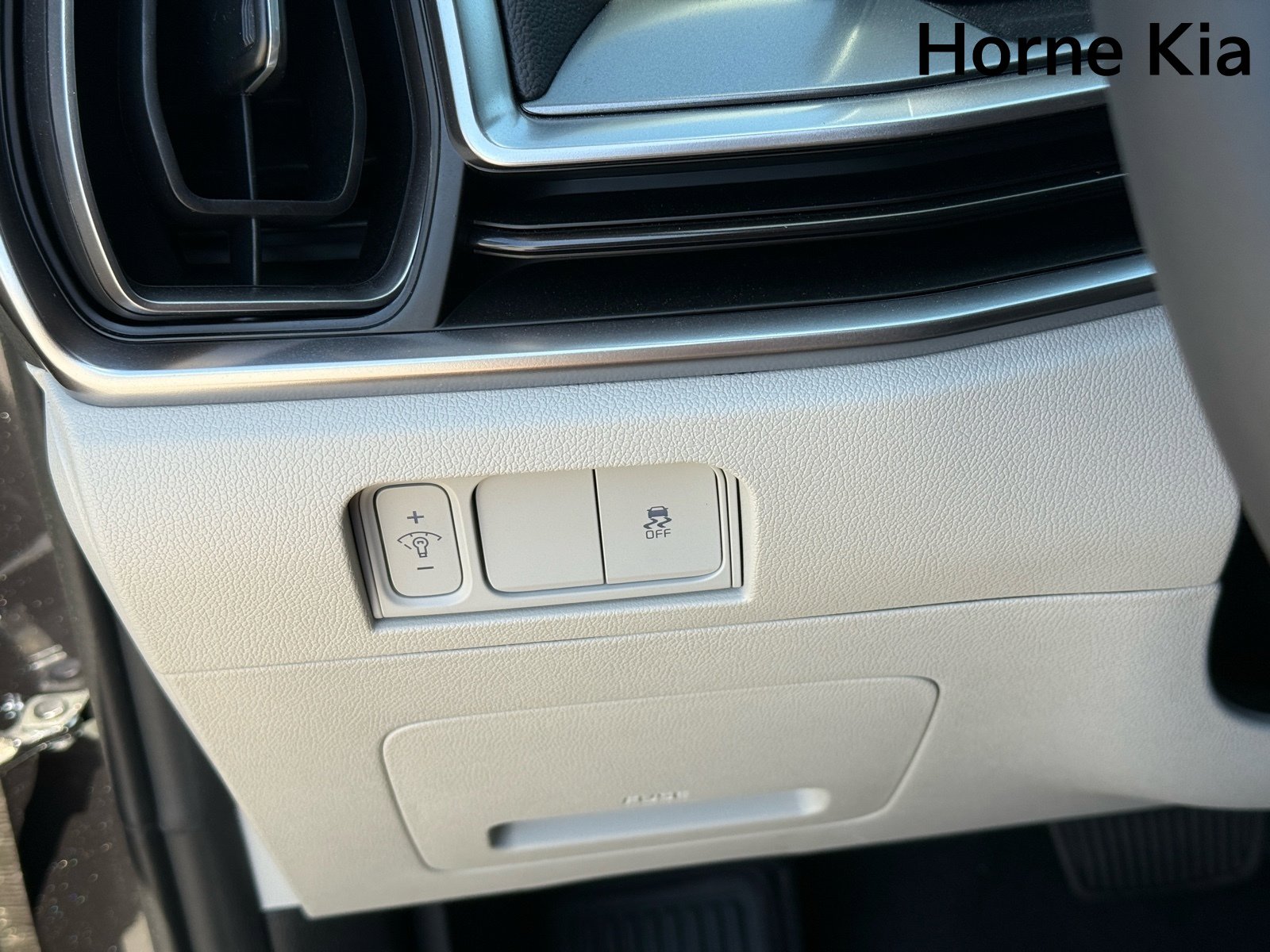 New 2025 Kia Sorento S w/ Panoramic Sunroof Package image 18