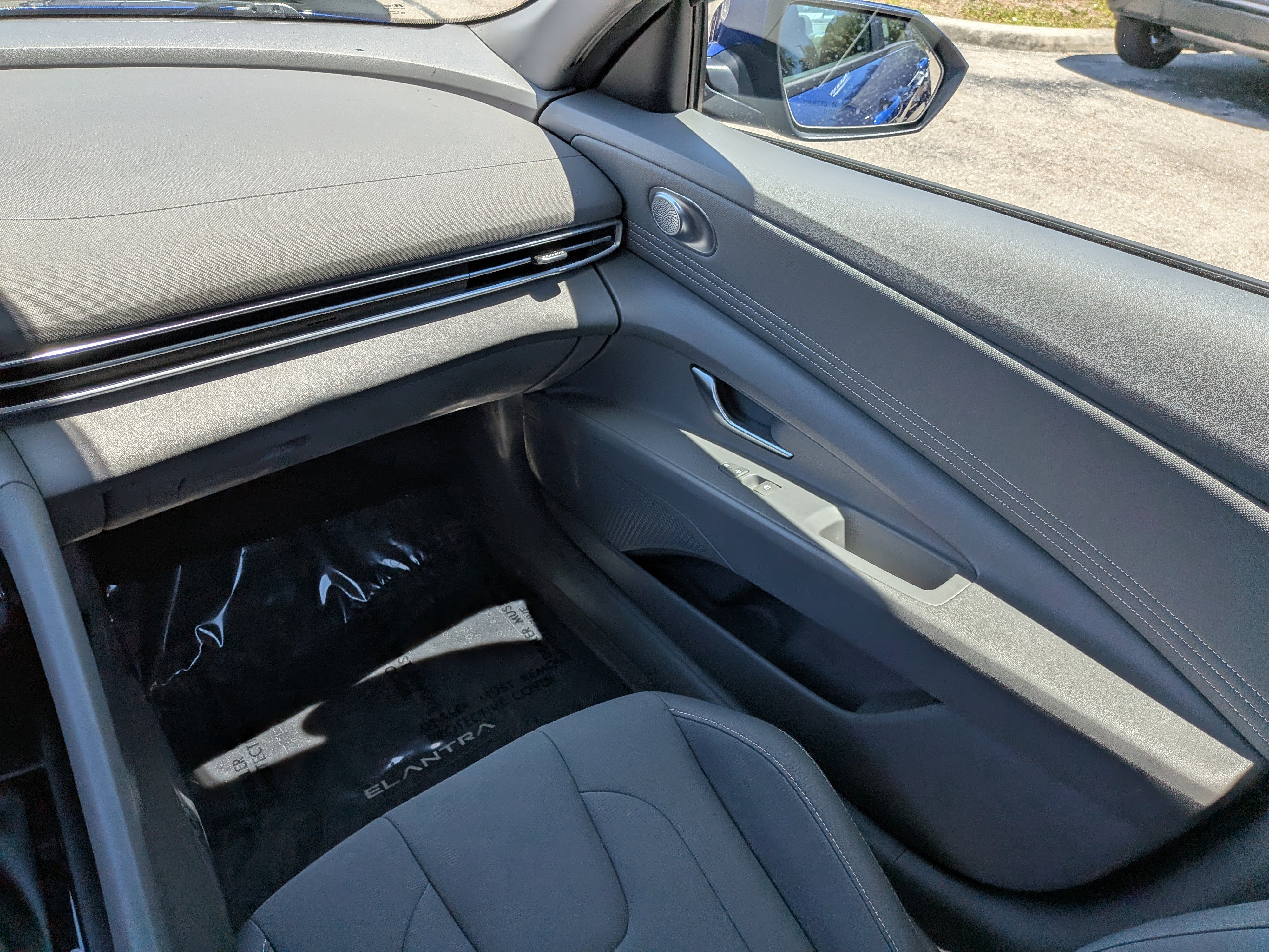 Used 2023 Hyundai Elantra SEL w/ Convenience Package FWD image 15