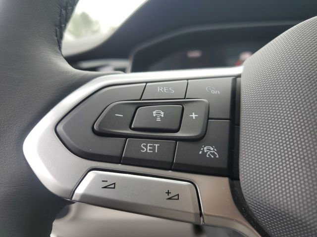 New 2026 Volkswagen Jetta SE FWD image 22
