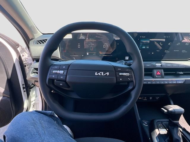 New 2026 Kia K4 LXS image 11