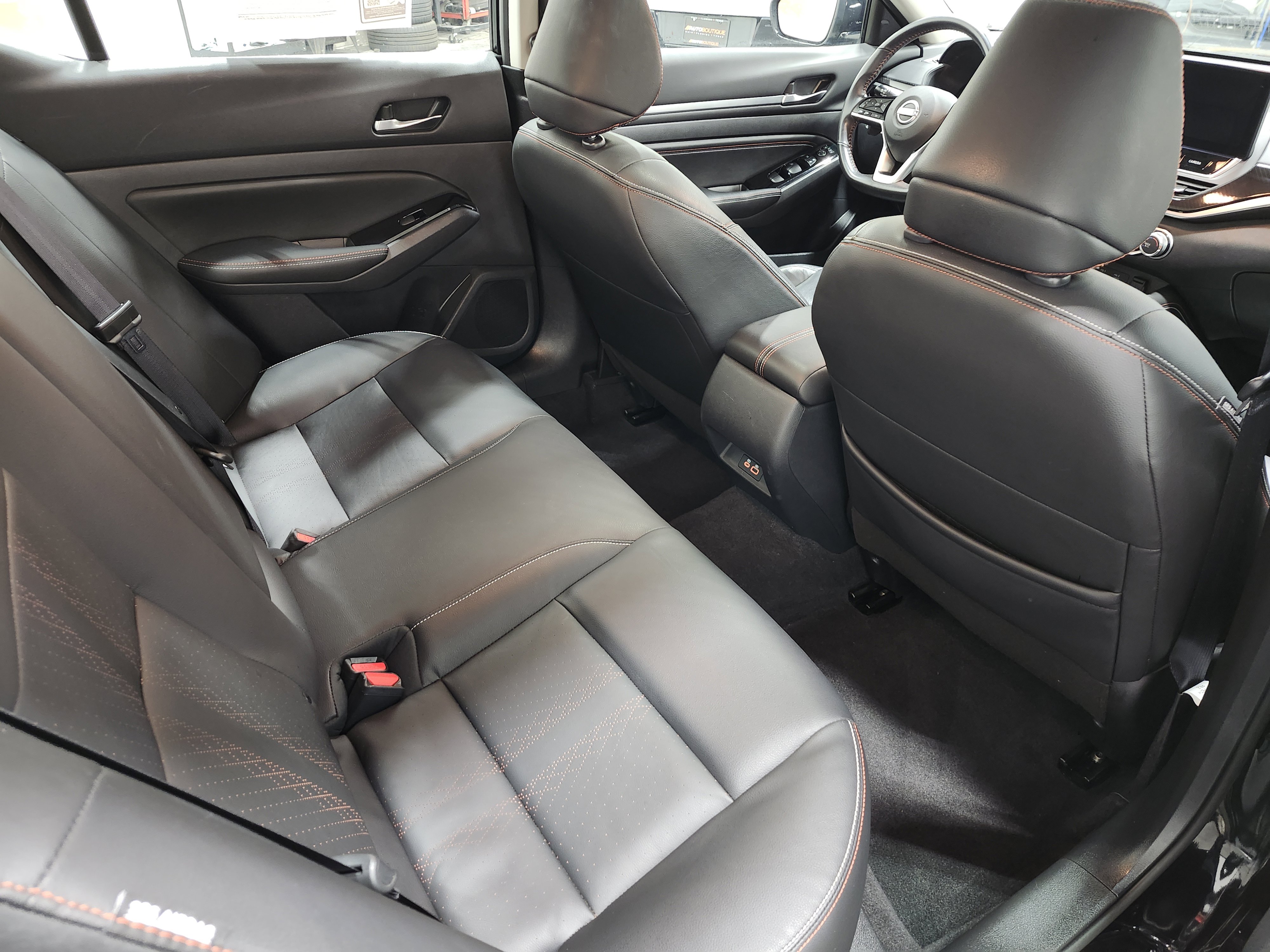 Used 2023 Nissan Altima 2.5 SR w/ SR Premium Package image 23