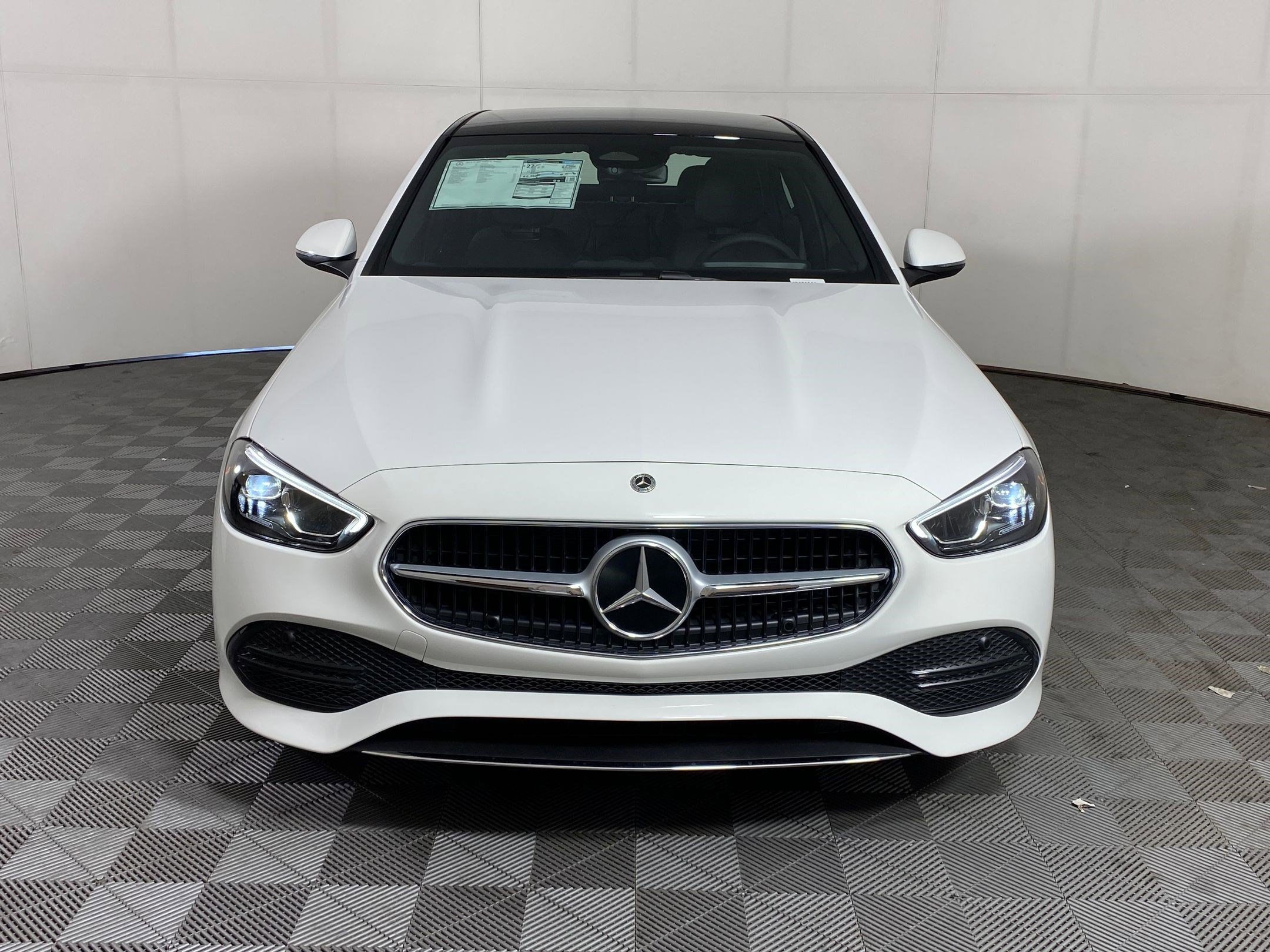 Used 2025 Mercedes-Benz C 300 4MATIC Sedan image 5