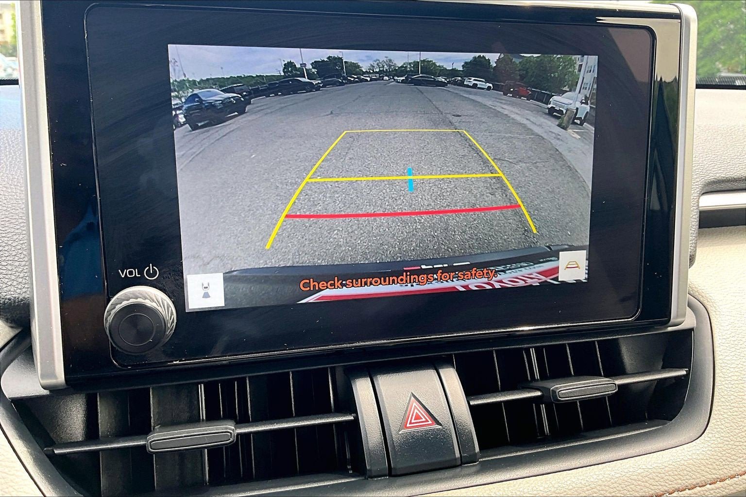 Used 2025 Toyota RAV4 XLE AWD/4WD image 20