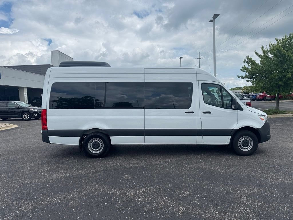 Used 2025 Mercedes-Benz Sprinter 2500 image 2