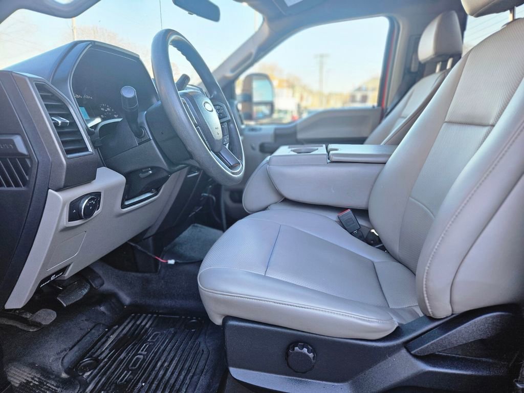 Used 2020 Ford F250 XL w/ Power Equipment Group image 10