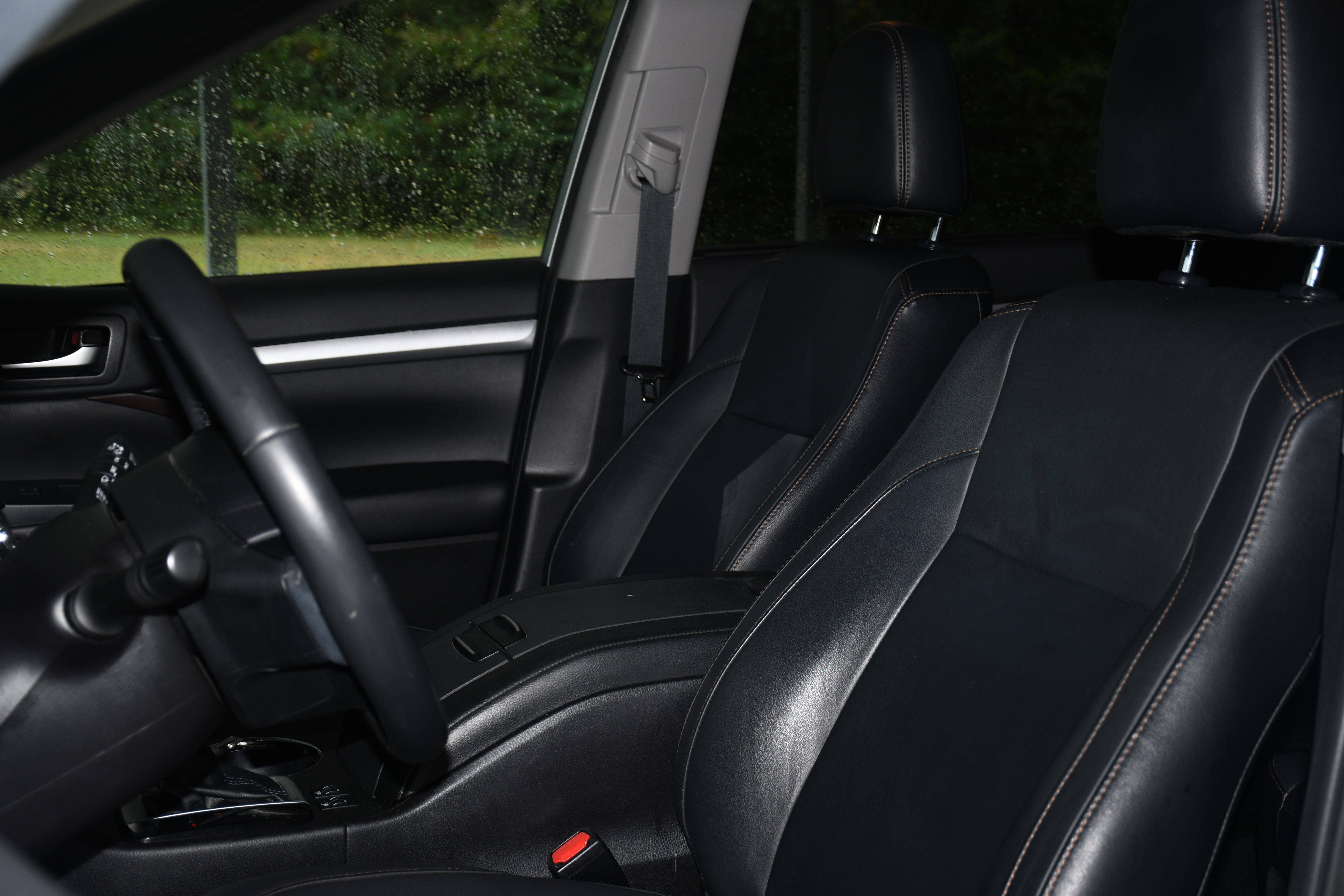 Used 2019 Toyota Highlander XLE image 12